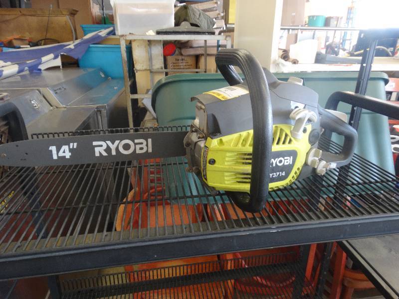 lot 251 image: Ryobi 14 Gas Chainsaw WChain
