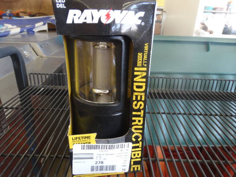 lot 278 image: Rayovac HangCarry Light.