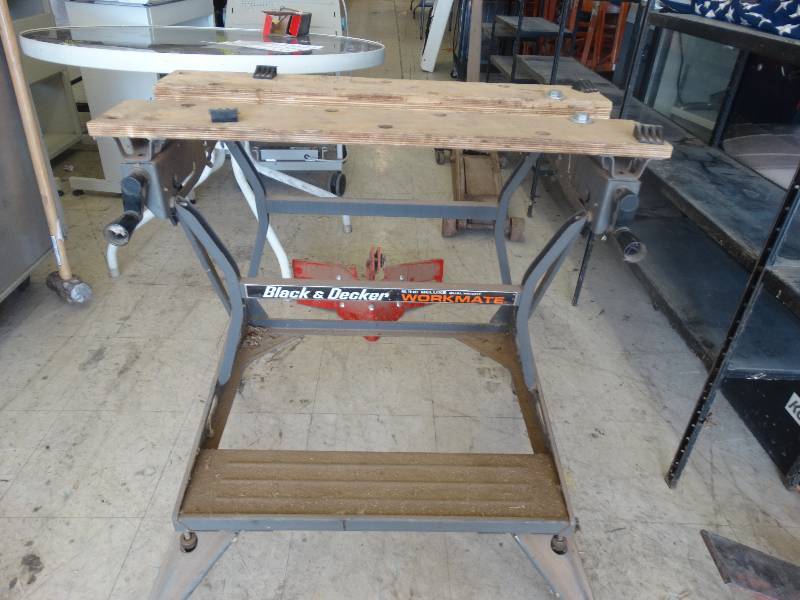 lot 290 image: Black & Decker Work Mate