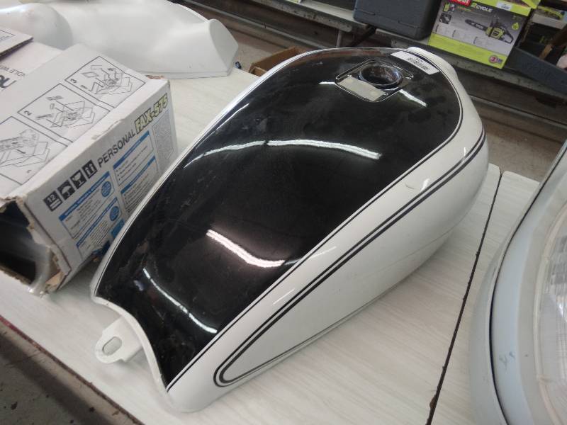 lot 323 image: Motorcycle Gas Tank.