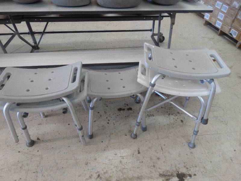lot 330 image: 5 Bath Chairs.