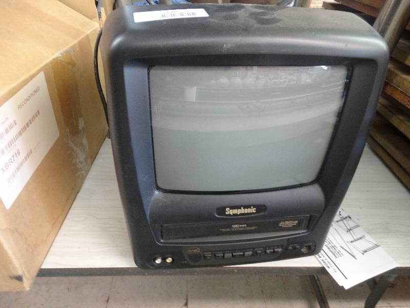 lot 336 image: Small TV, 5 Black & White TV.