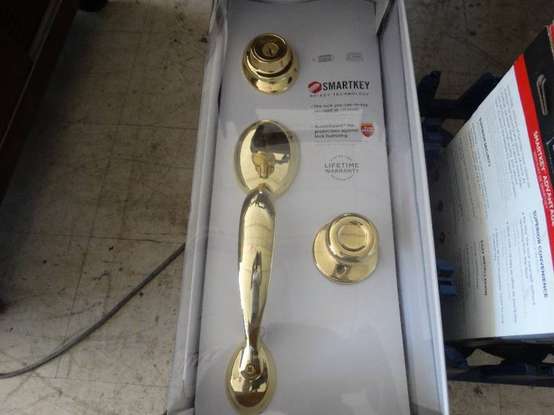 lot 103 image: Kwickset Door Knob & Dead Bolt.