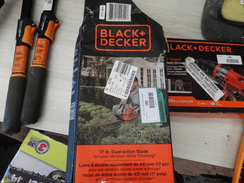 lot 182 image: Black & Decker 17 Trimmer.