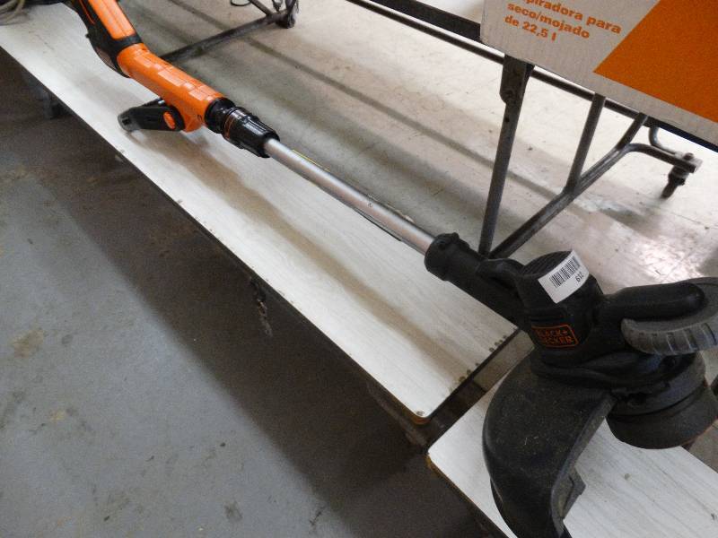 lot 219 image: Black & Decker 12 Weed Eater Battery Missing.