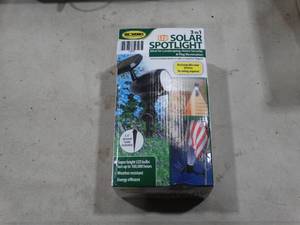 lot 1370 image: 3 in 1 LED Solar Spotlight