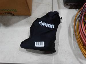 lot 1372 image: HUSKY Tie Down Straps