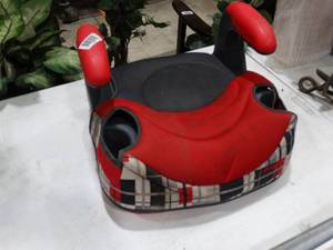 lot 1386 image: Kids Evenflo Booster Car Seat