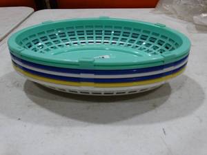 lot 1389 image: Lot of Plastic Food Baskets