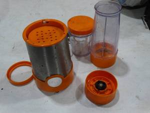 lot 1392 image: Bella  Sensio Rocket Blender
