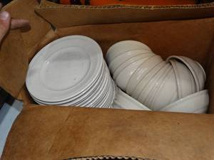lot 1401 image: Lot of Small Salad Bowls and Dishes