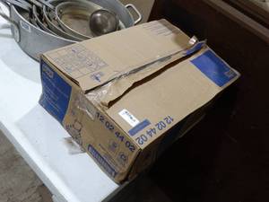 lot 1403 image: Box of Tork Mini Jumbo Tissue Roll