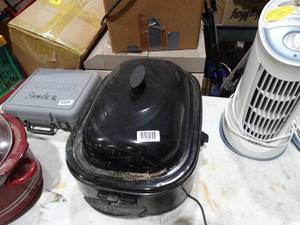 lot 1607 image: Electric Roaster
