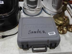 lot 1608 image: Dremel Contour Sander Variable Speed