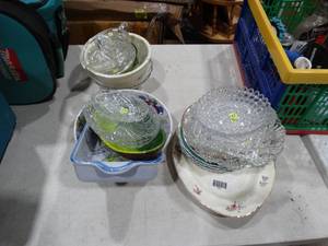 lot 1621 image: Mix of China and Pressed Glass