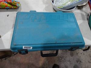 lot 1624 image: Makita HP1641 Electric Drill & 9554 NB Electric Grinder