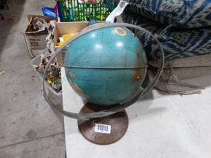 lot 1637 image: Vintage Metal Globe