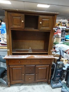lot 1642 image: Quality Legacy Wood Cabinet