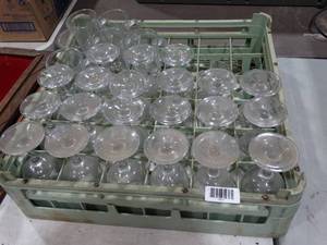 lot 1411 image: Variety of Restaurant Glass Cups and Drying Rack