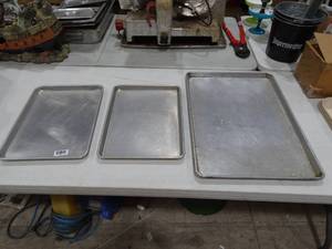 lot 1432 image: Variety of Metal Trays