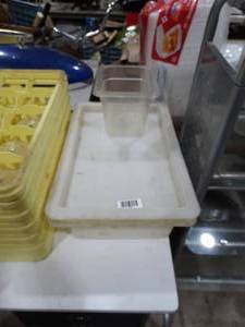 lot 1435 image: Food Storage Containers