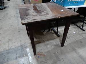 lot 1439 image: Wood  Table