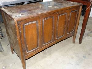 lot 1443 image: Wood Storage Cabinet