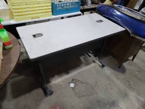 lot 1446 image: Computer Table