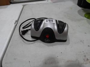 lot 1459 image: Electric Knife Sharpener