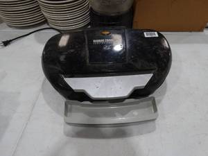 lot 1465 image: George Foreman gr144 Grill