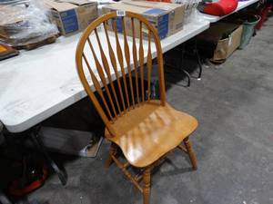lot 1477 image: Nice Wood Chair