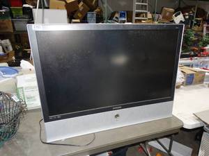 lot 1479 image: Samsung HL P4463W Flat Screen TV