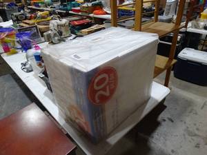 lot 1490 image: 16 x 20 Artists Canvas Boards