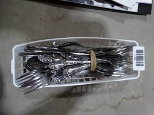 lot 1498 image: Mix of Silverware