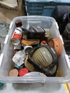 lot 1518 image: Knee Pads and Misc Chemicals