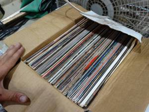 lot 1541 image: Box of Vinyl Records
