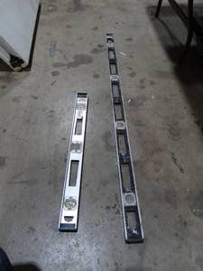 lot 1548 image: 2Ft and 4Ft Metal Levels