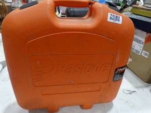 lot 1576 image: Rechargeable Brad Gun in Case 