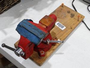 lot 1584 image: 3.5 Clamp - Vice