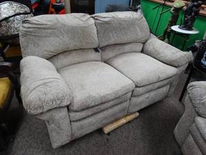 lot 1946 image: Matching Reclining Couch and Love Seat & Overstuffed Chair
