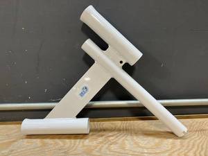 lot 58409 image: Dev Fishing Dual Offset Fishing Rod Spreader Outrigger Boat Trolling Holder