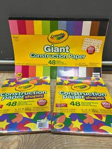 lot 58452 image: Crayola Construction Paper Pack, 48 Sheets 18��x12�� & 96 Sheets 9��x12��