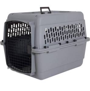 lot 69277 image: Aspen Pet Traditional Kennel 20-30lbs