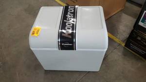 lot 69342 image: Koolatron Electric Cooler