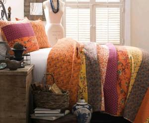 lot 47022 image: THE CURATED NOMAD LA BOHEME 3 PC STRIPED QUILT SET KING USED