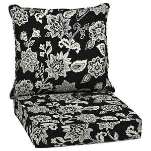 lot 47053 image: Arden Selections Ashland Jacobean 24 x 24 in. Outdoor Deep Seat Cushion Set