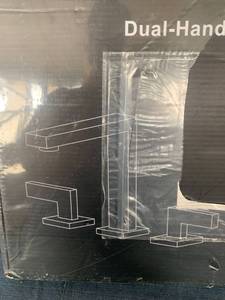 lot 47211 image: Bathroom Sink Faucet Matte Black SKU RB0727