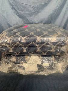 lot 47232 image: Outdoor Patio Chair Seat Pads Set Of 4