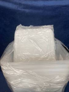 lot 16037 image: 17��x13��x10�� PLASTIC STORAGE CONTAINERS WITH LOCKING LIDSS