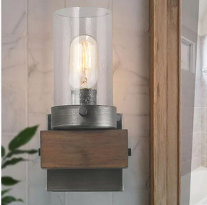 lot 16153 image: Light Fixture Item A03343